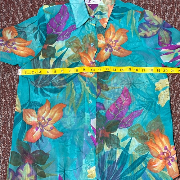 Maggie Sweet vintage sheer capri blue tropical floral button down women’s blouse - Picture 10 of 13